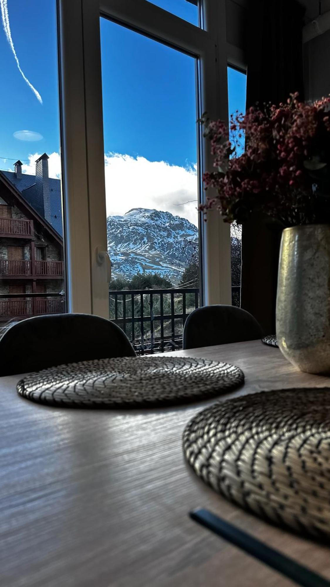 Precioso Apartamento Con Vistas A Pistas Y Garaje フォルミガル エクステリア 写真